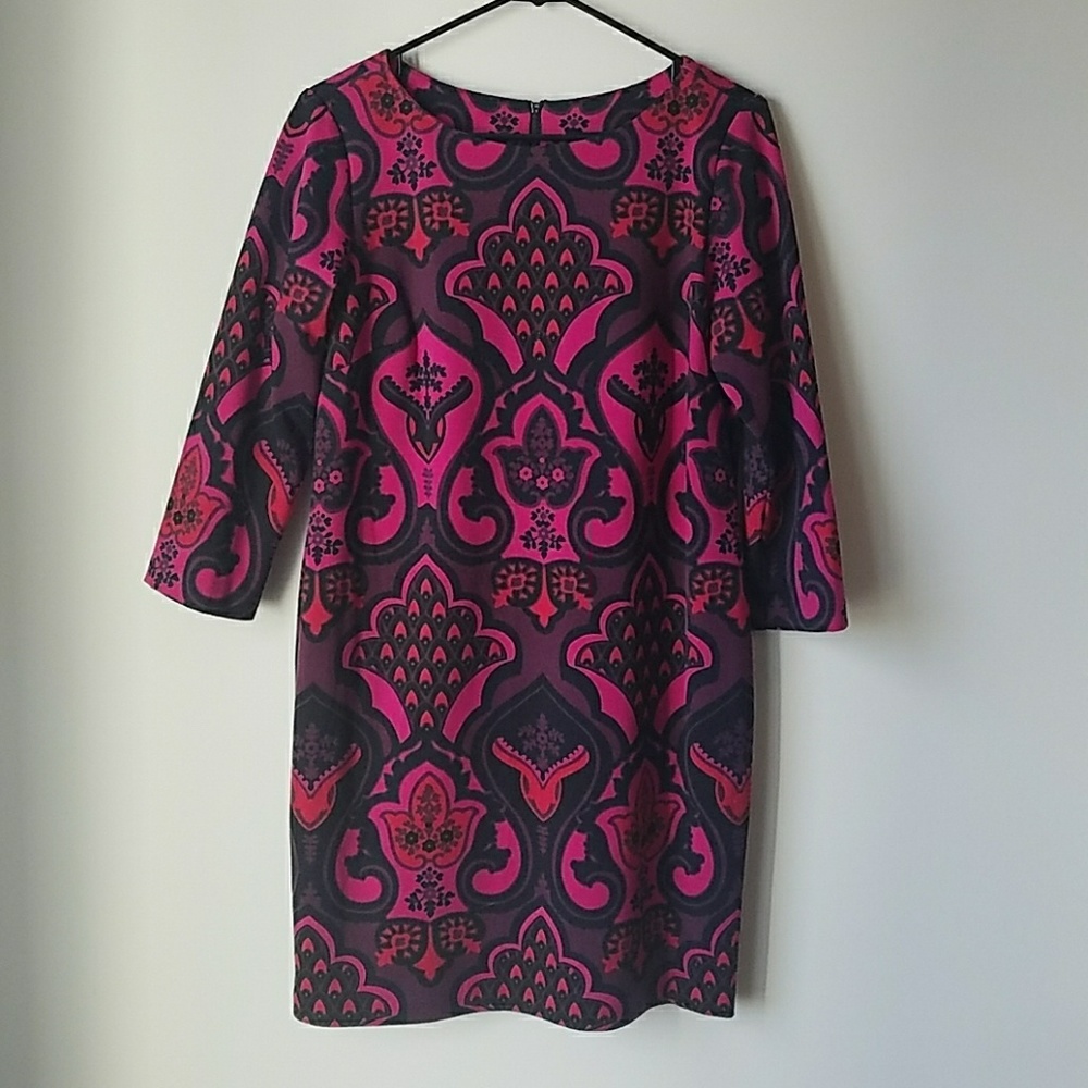 Just Taylor Red, Pink, and Blacl 3/4 Sleeve Sheath